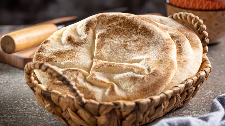 pita bread vs naan